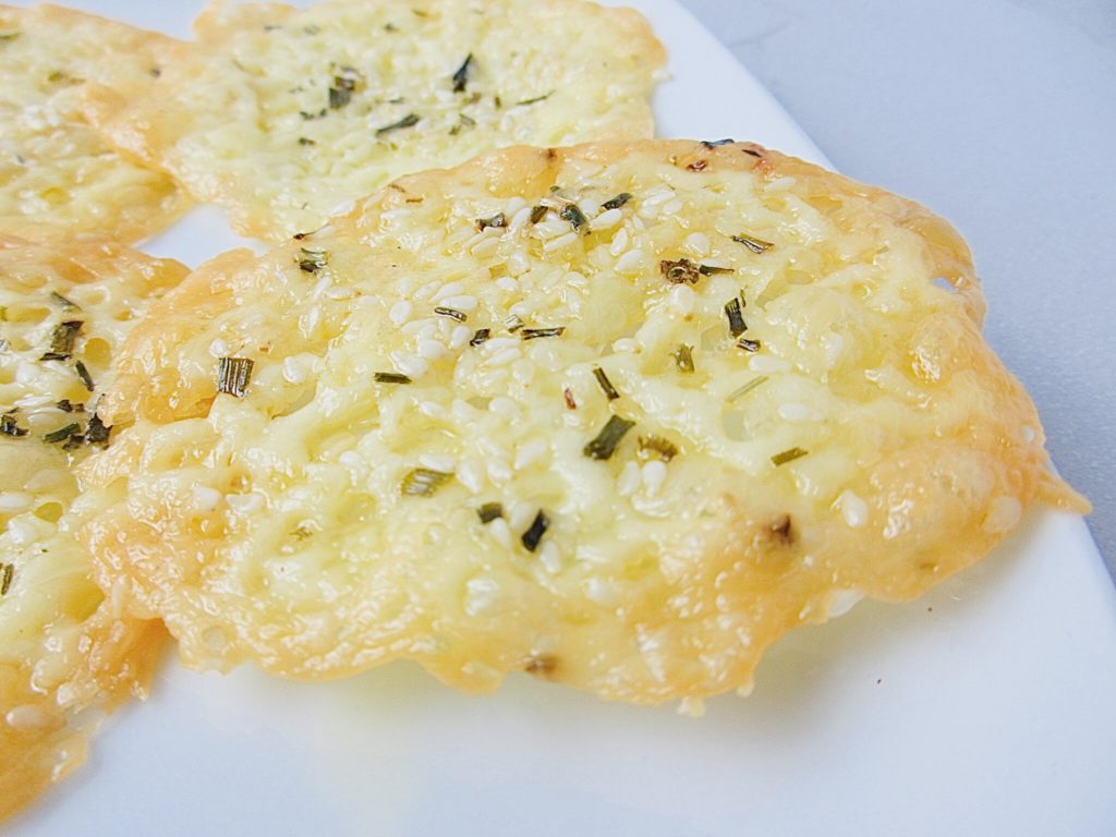 baked cheese crisps