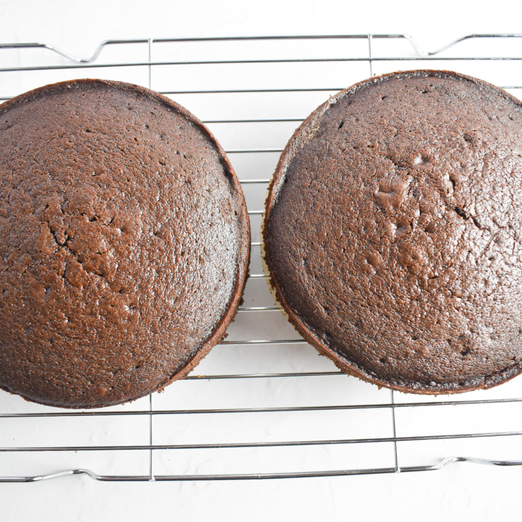2 chocolate cakes