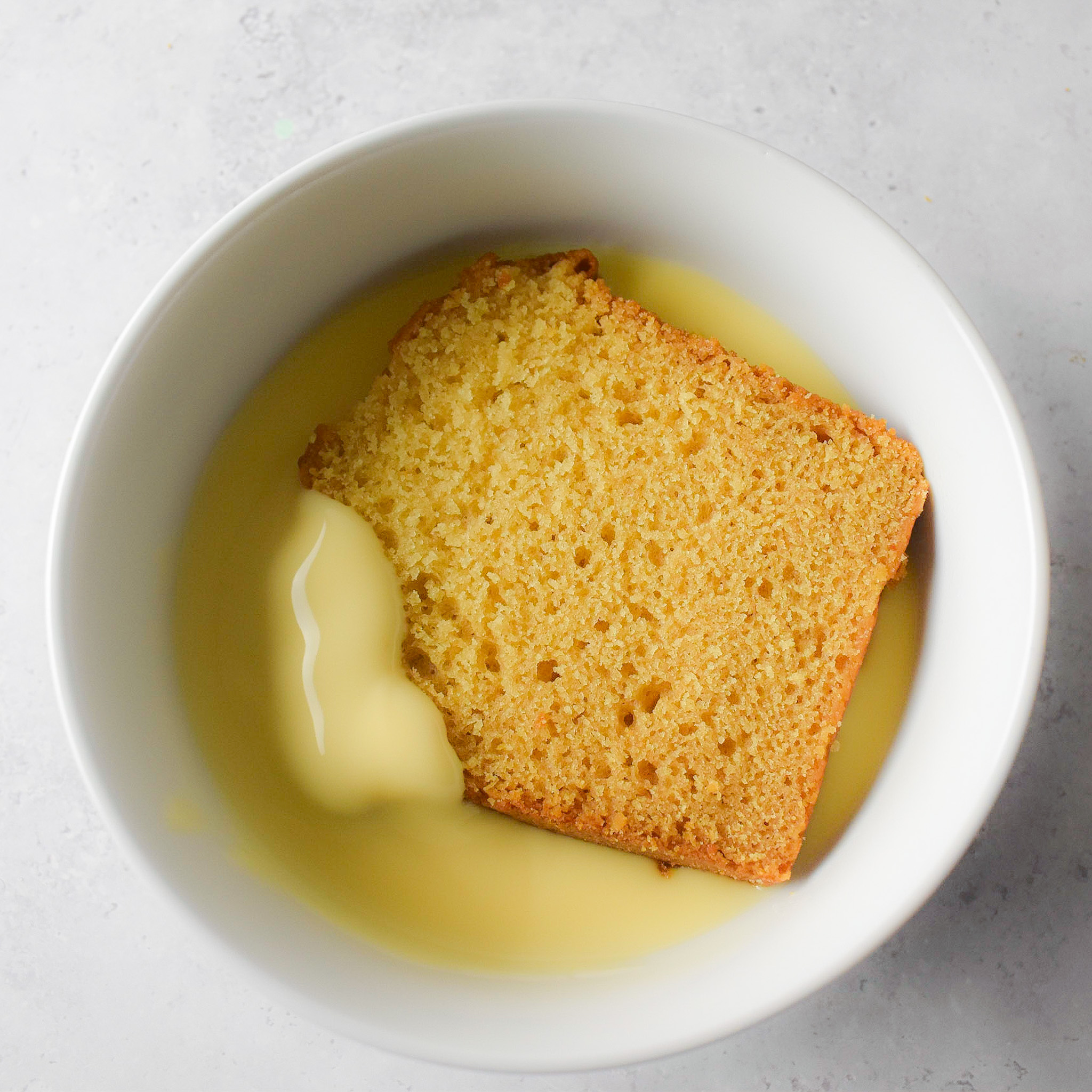 1lb Golden Syrup Cake 