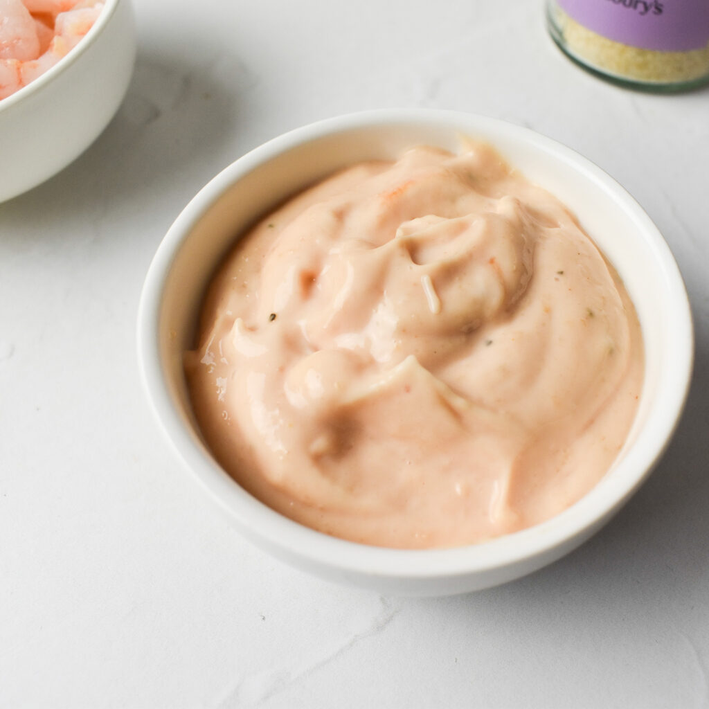 marie rose sauce in ceramic pot